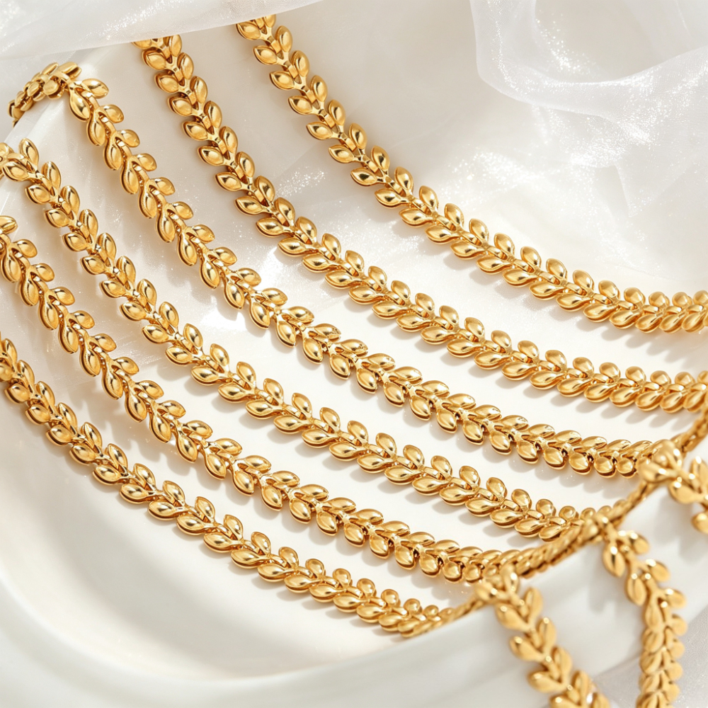 Women's Stainless Steel Heart Shaped Wheat Leaf Necklace, Casual Style